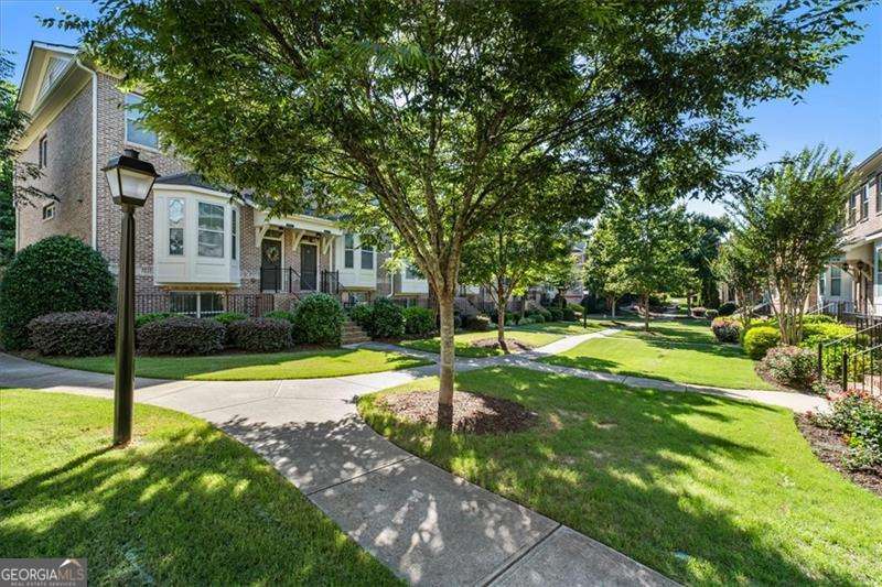 7990 Willoughby CT