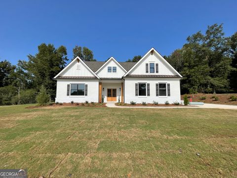 A home in Hoschton