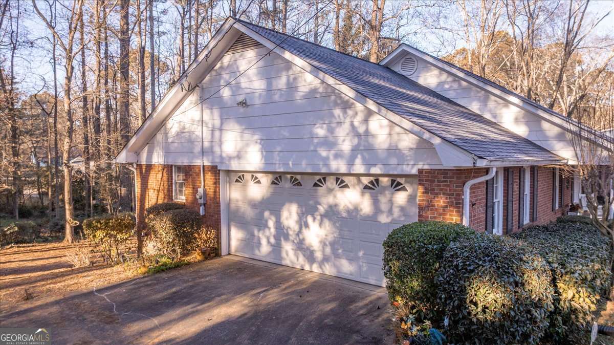 310 Cedar Springs DR