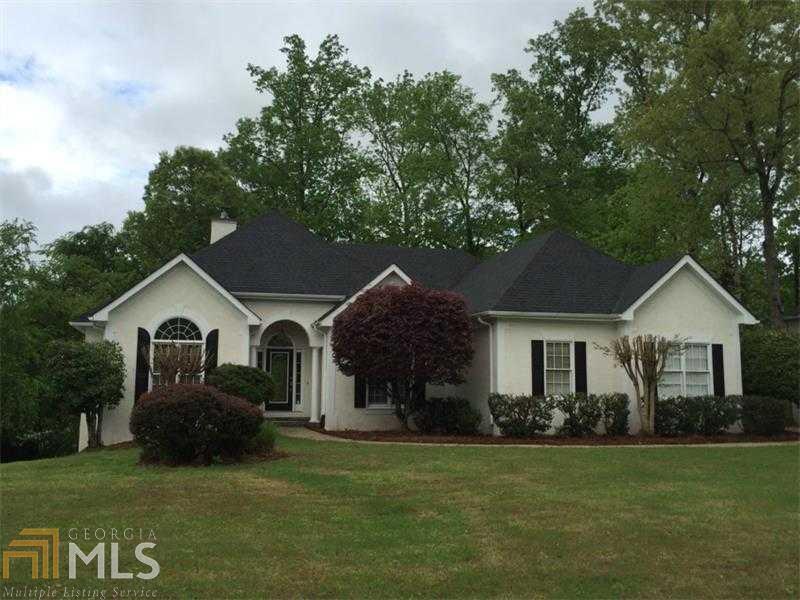 Gorgeous ranch in desired Windsong Planation Subdivision in Eagles Landing school District. Hardcoat stucco. Beautiful open floor plan with high ceilings throughout. Split bedroom plan. Large secondary bedrooms feature Jack and Jill bath. Separate dining room. Home features oversized master bedroom with updated master bath. Large deck. Home on full basement ready to finish.