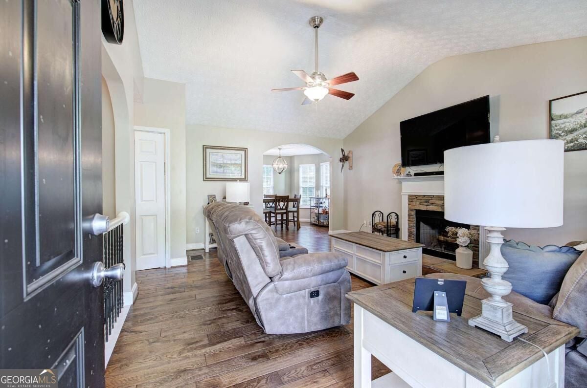 13 Knight DR