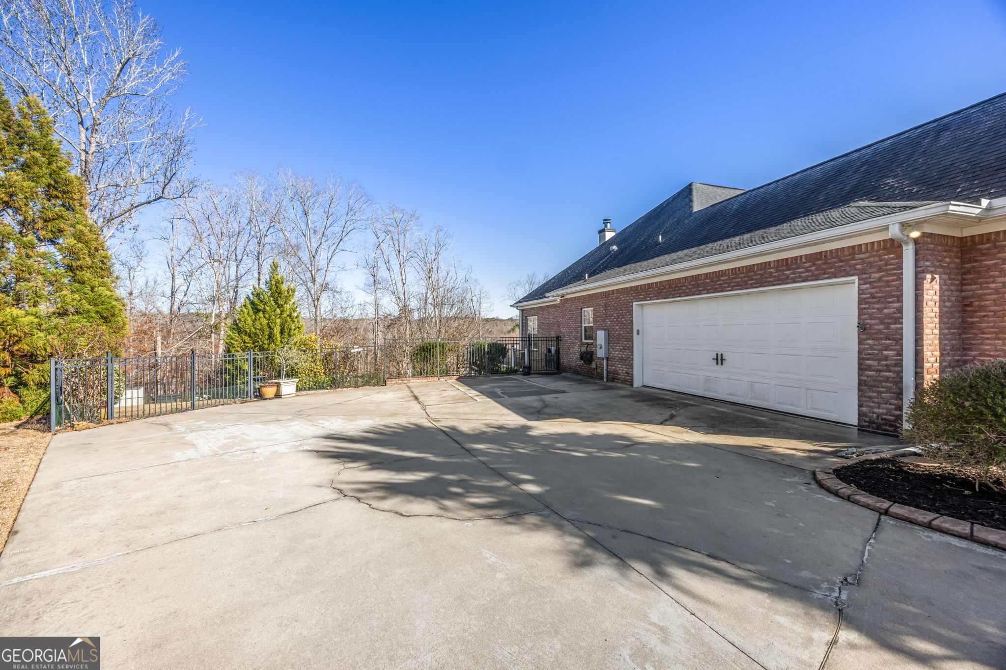 966 Woody Hill CIR