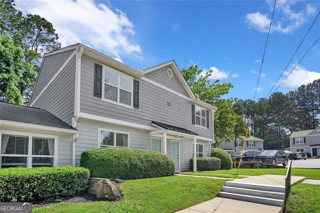 Photo of 604 Ivey Court #B, Woodstock, GA 30188 (MLS # 10822174)