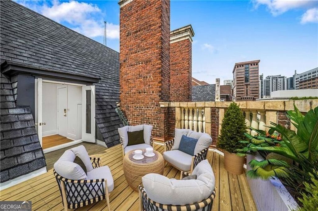 Photo of 81 Peachtree Place NE #12, Atlanta, GA 30309 (MLS # 10753426)