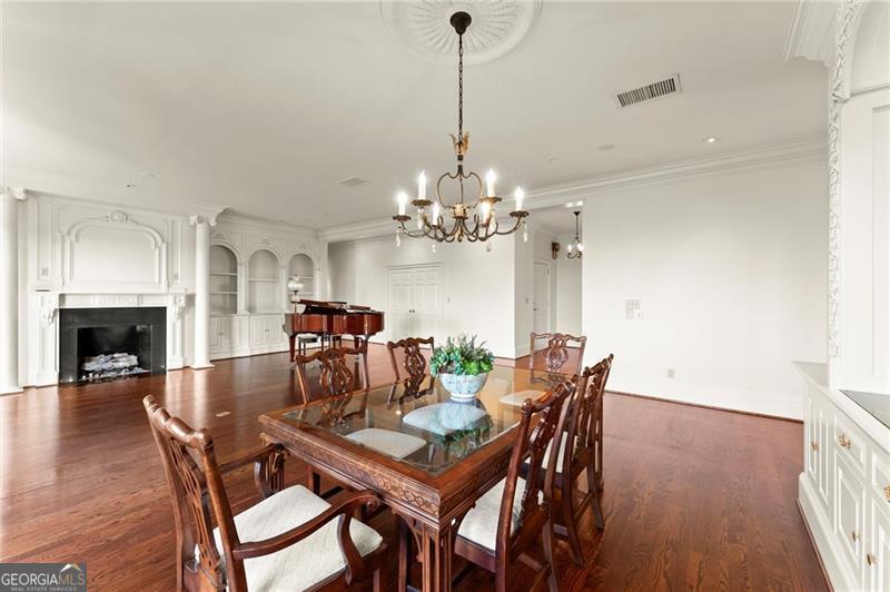3657 Peachtree RD NE 8A