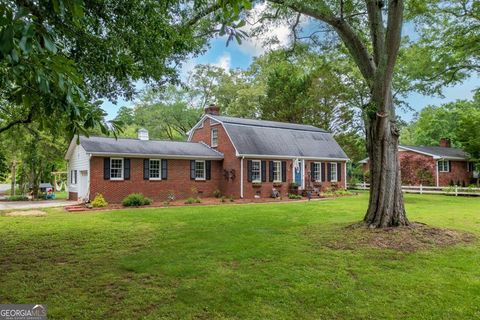 Photo of 227 W Lakeshore Drive SE, Rome, GA 30161 (MLS # 10641624)