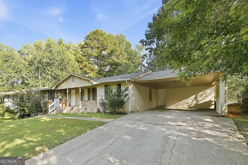 Photo of 6635 Biscayne Way, Douglasville, GA 30135 (MLS # 10872849)
