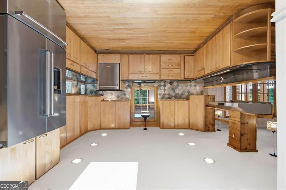 112 Cross Gate DR
