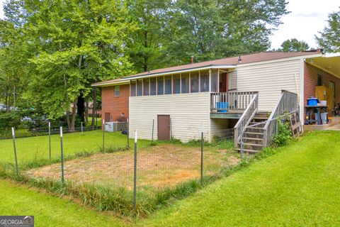 A home in Toccoa