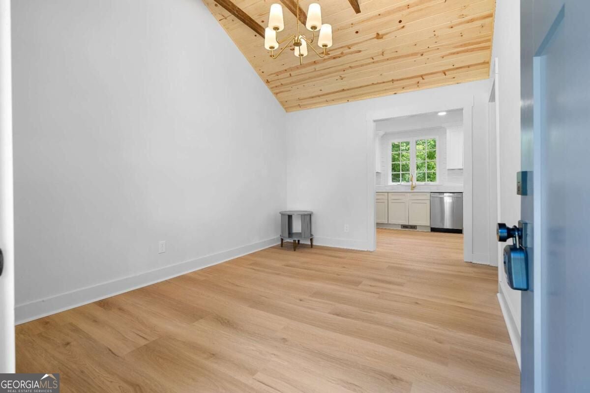 138 W Dixie AVE SE
