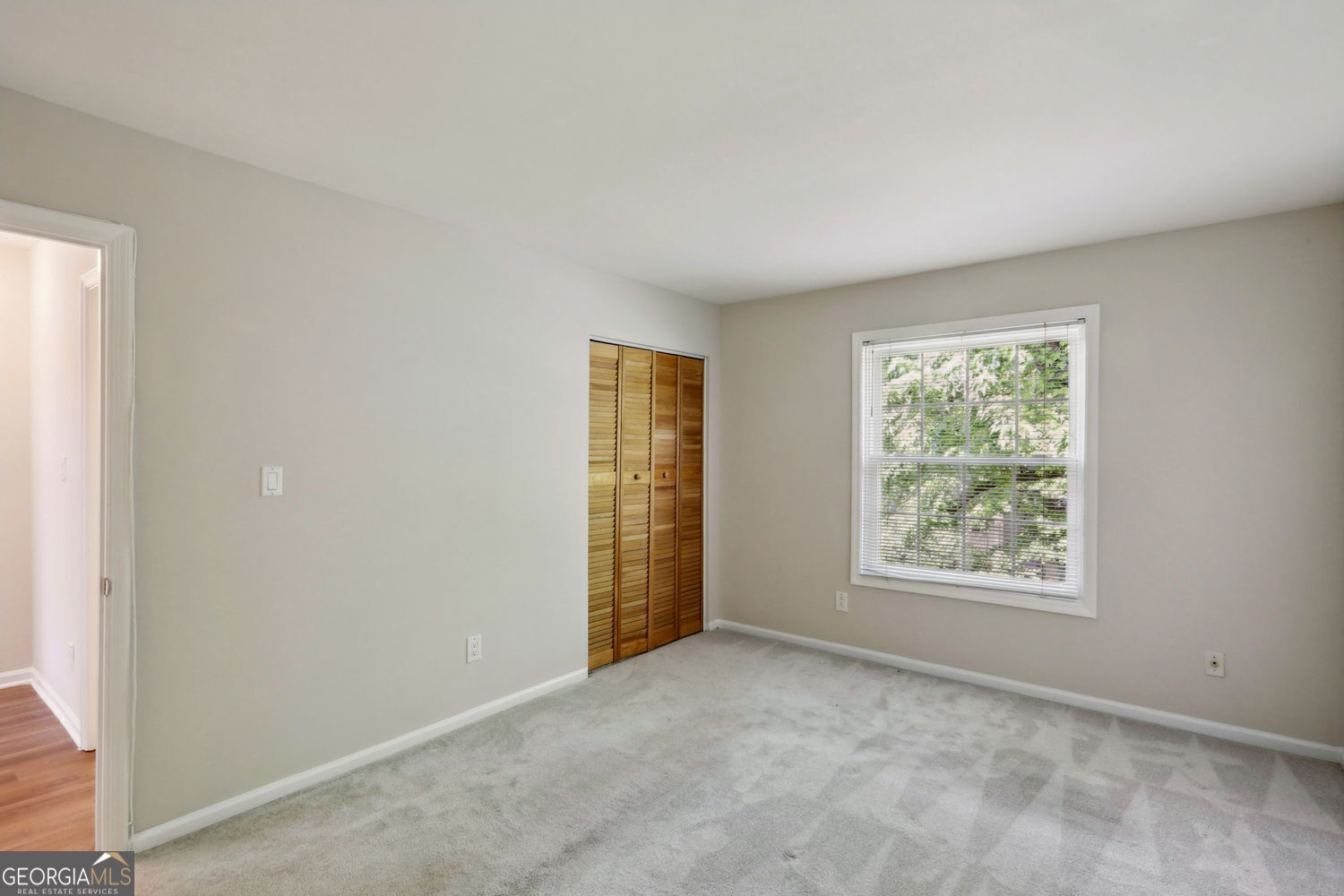 Atlanta, Georgia 30342, United States, 2 Bedrooms Bedrooms, ,2 BathroomsBathrooms,Residential,Pending,122309