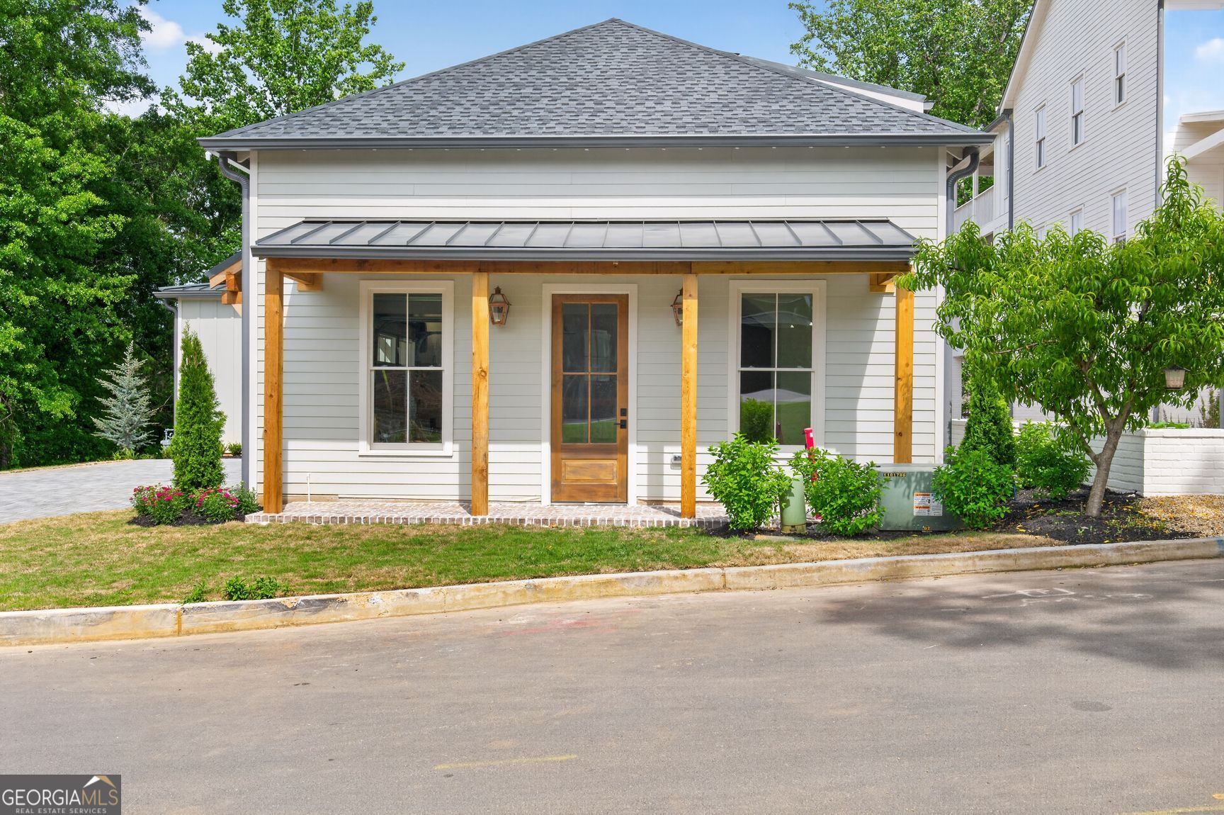 69 MAPLE ST