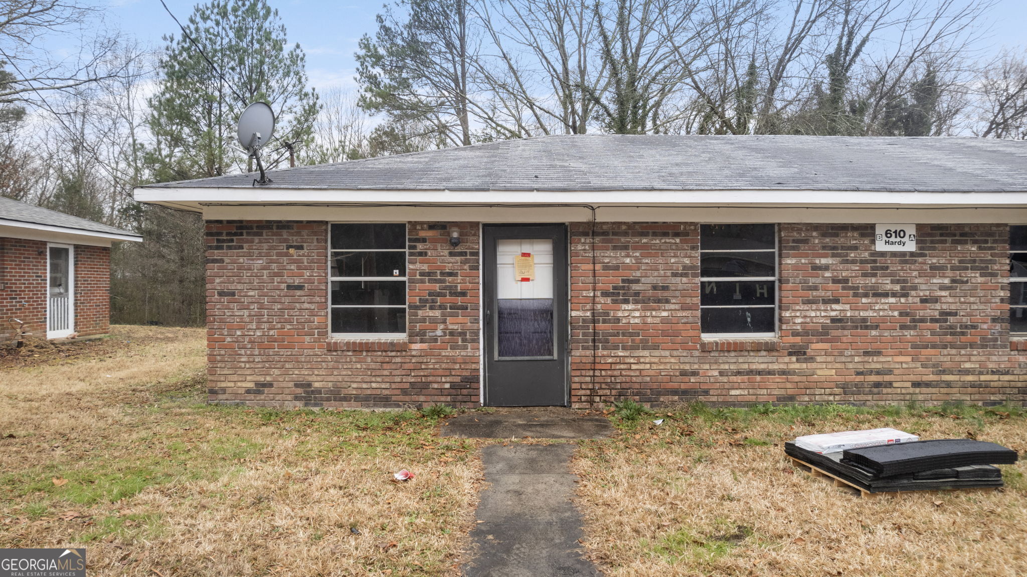 610 Hardy AVE