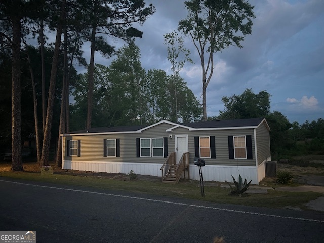 160 W Willow Creek