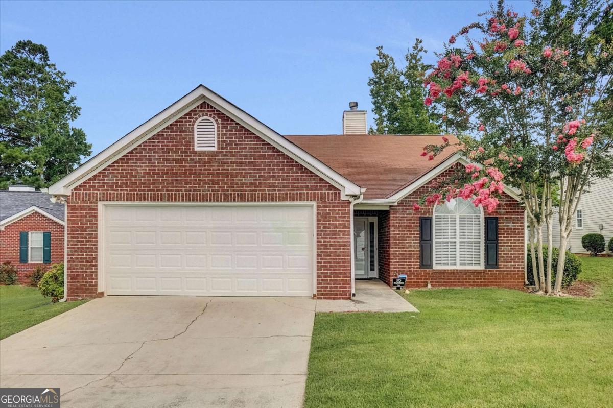 97 Greentree DR