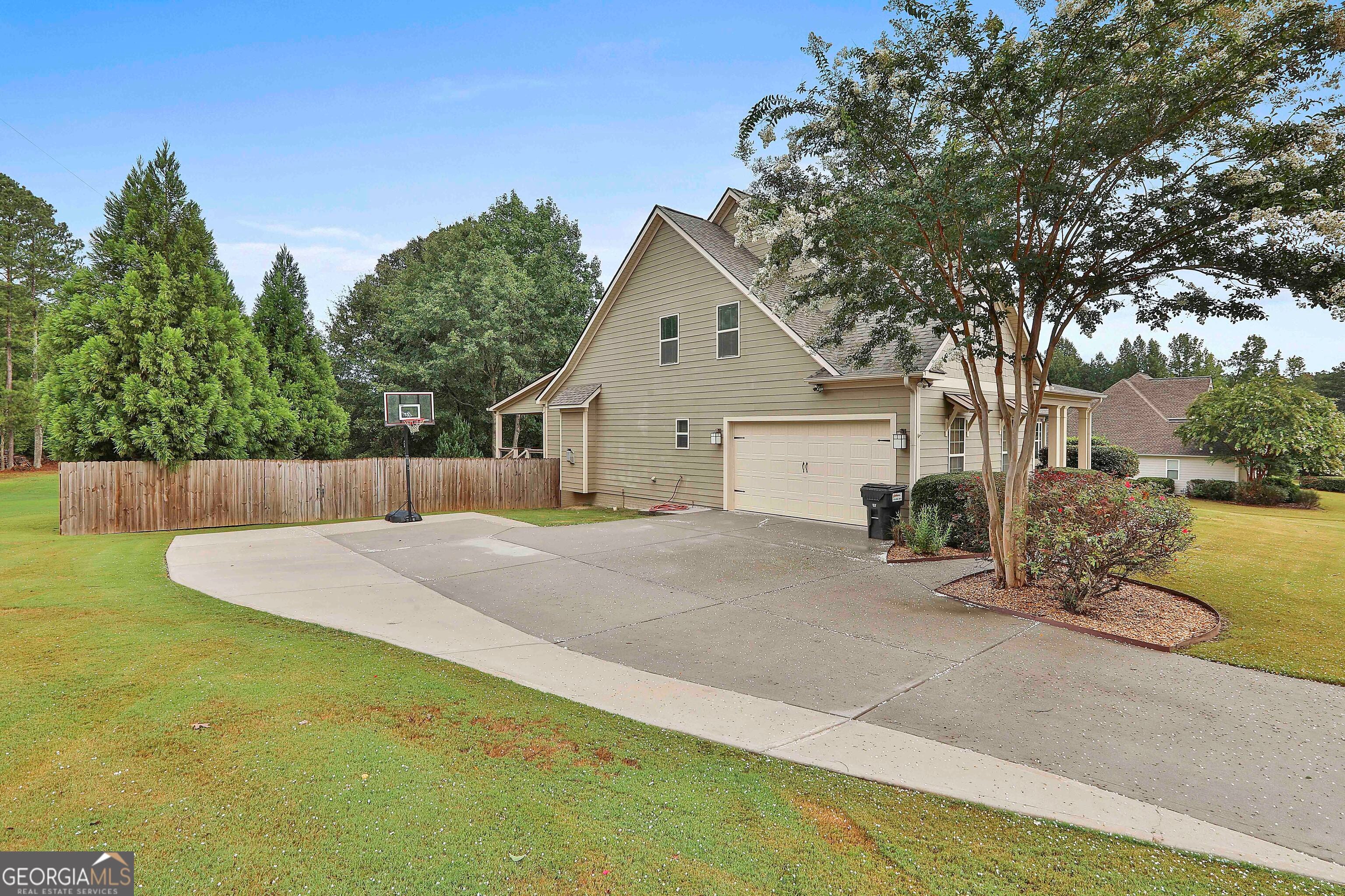 131 Beaconsfield DR