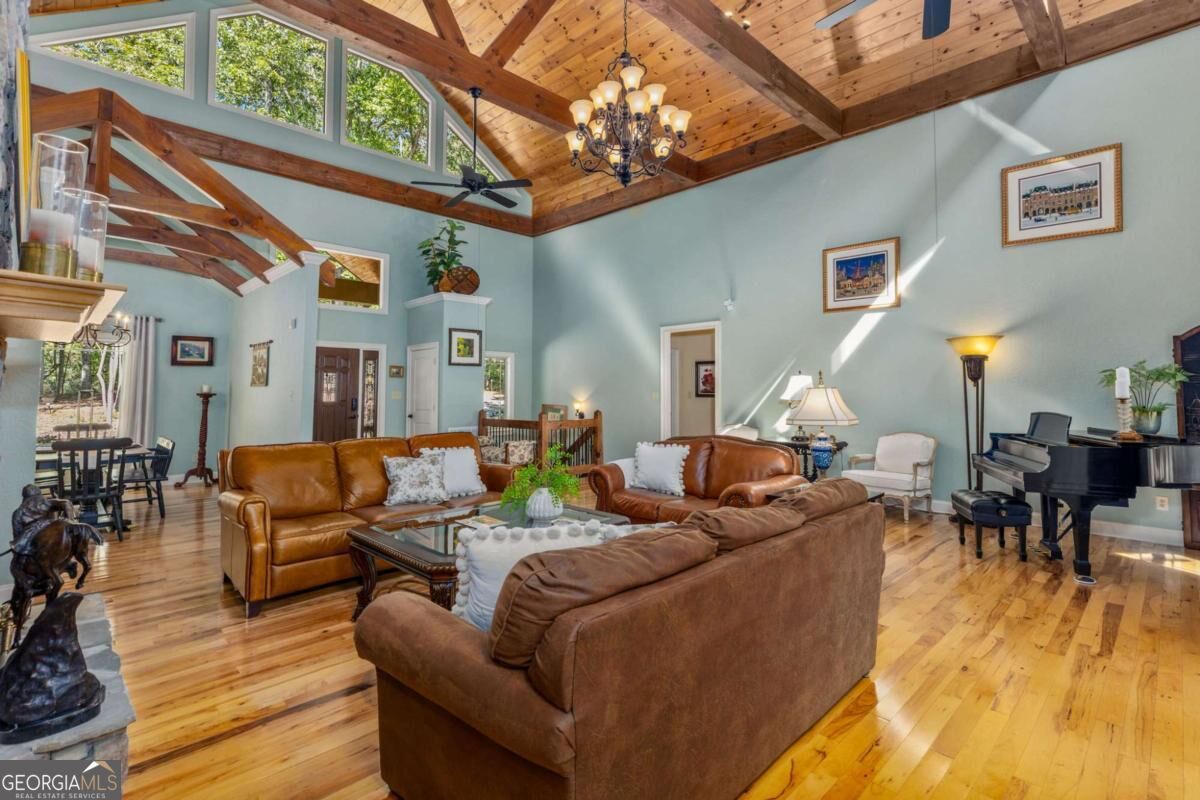 200 Plantation LN