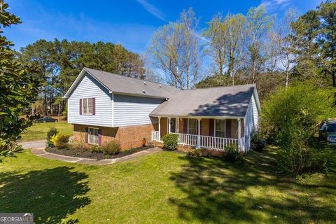 Photo of 553 Wellington Way, Jonesboro, GA 30238 (MLS # 10445946)