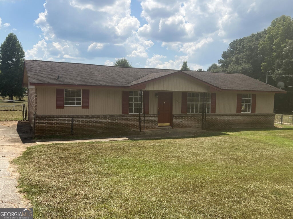 Photo of 1529 S Davis Road, Lagrange, GA 30241 (MLS # 10840421)