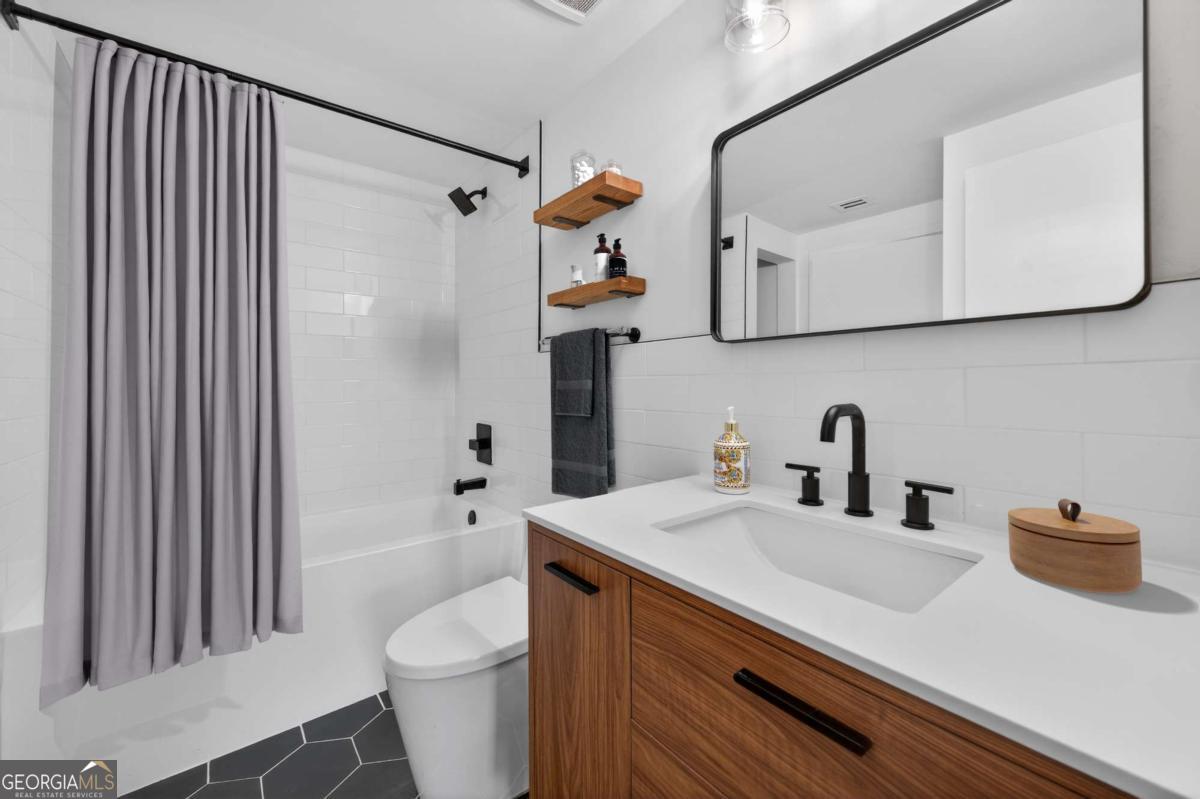 1280 W Peachtree ST NW 1407