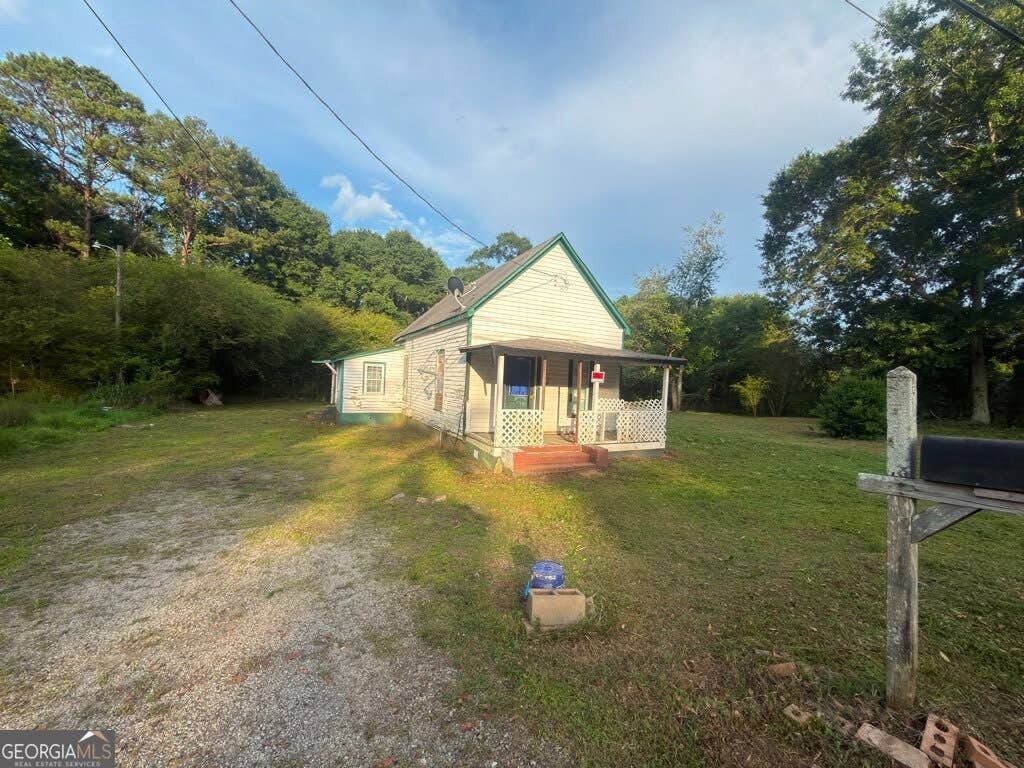 Photo of 101 Smith Road, Newnan, GA 30263 (MLS # 10813140)