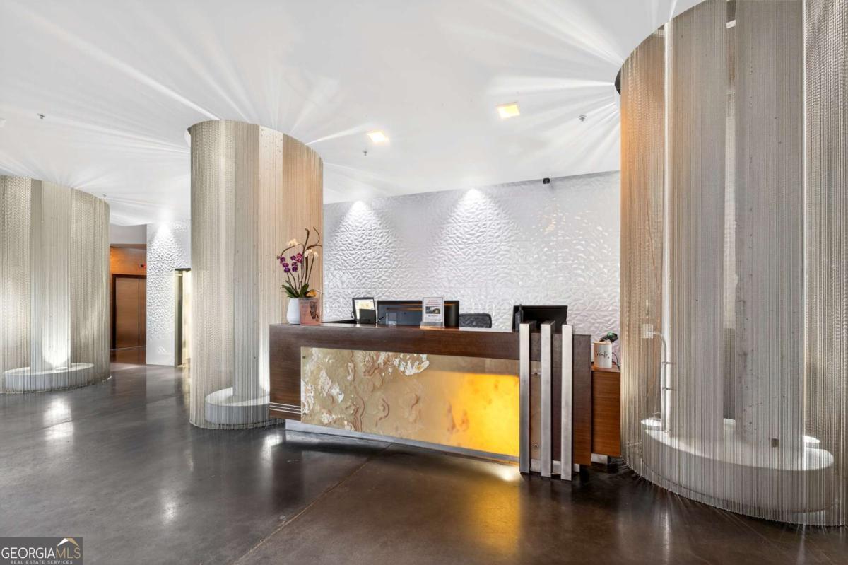 805 Peachtree ST NE 202