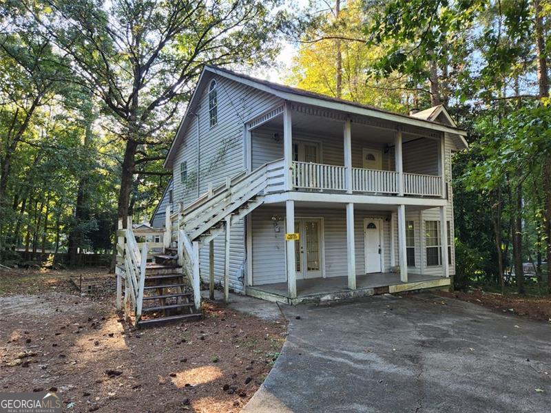 This is a great opportunity for an investor or 1st Time Home Buyer who is not afraid of some TLC. Home is set up like a Duplex, featuring 2 kitchens with two separate living spaces not including the detached garage with unfinished space above. There is so much potential in this property located close to Tara Blvd, shopping and amenities. Please reach out for any additional questions.
