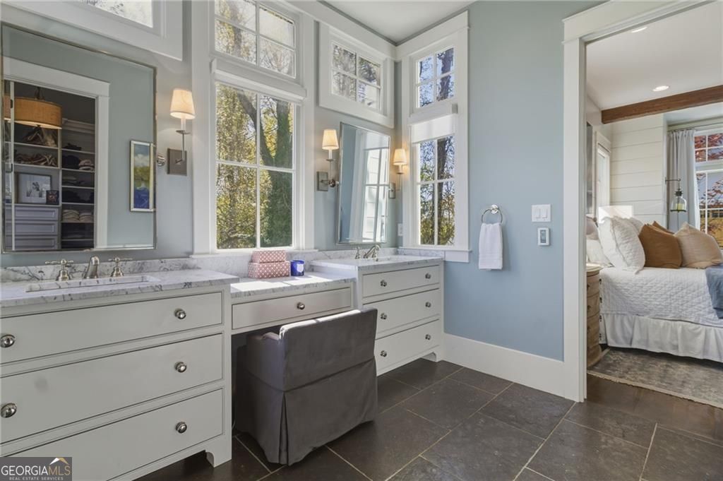 Roswell, Georgia 30075, United States, 5 Bedrooms Bedrooms, ,4 BathroomsBathrooms,Residential,Active,250008