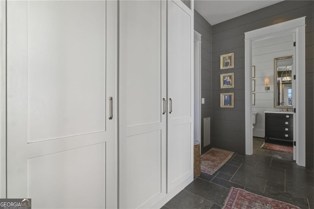 Roswell, Georgia 30075, United States, 5 Bedrooms Bedrooms, ,4 BathroomsBathrooms,Residential,Active,250008