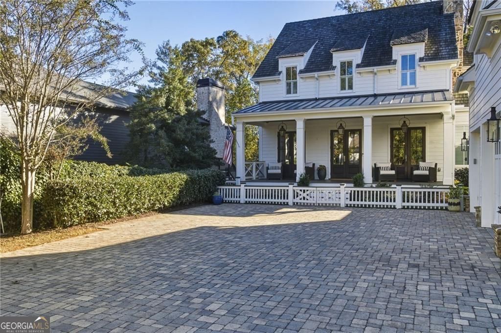 Roswell, Georgia 30075, United States, 5 Bedrooms Bedrooms, ,4 BathroomsBathrooms,Residential,Active,250008