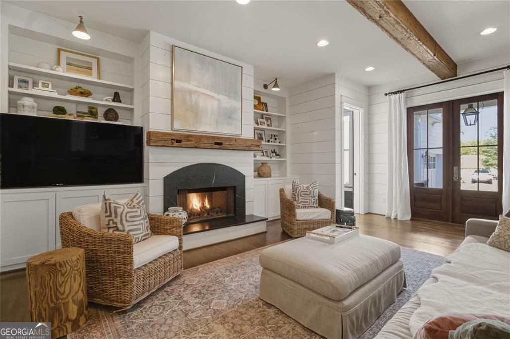 Roswell, Georgia 30075, United States, 5 Bedrooms Bedrooms, ,4 BathroomsBathrooms,Residential,Active,250008