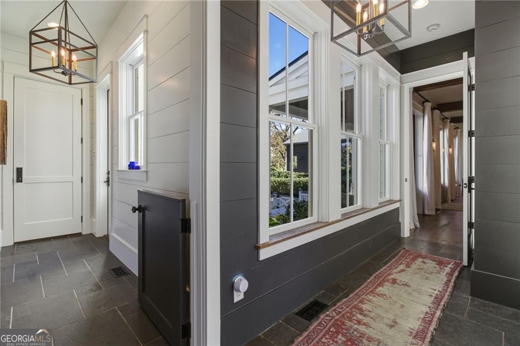 Roswell, Georgia 30075, United States, 5 Bedrooms Bedrooms, ,4 BathroomsBathrooms,Residential,Active,250008