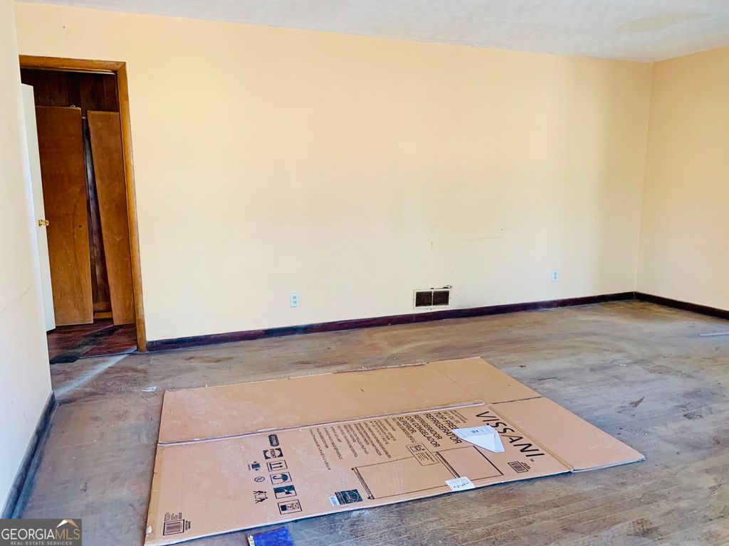 Photo of 738 Burns Road, Carrollton, GA 30117 (MLS # 10691495)