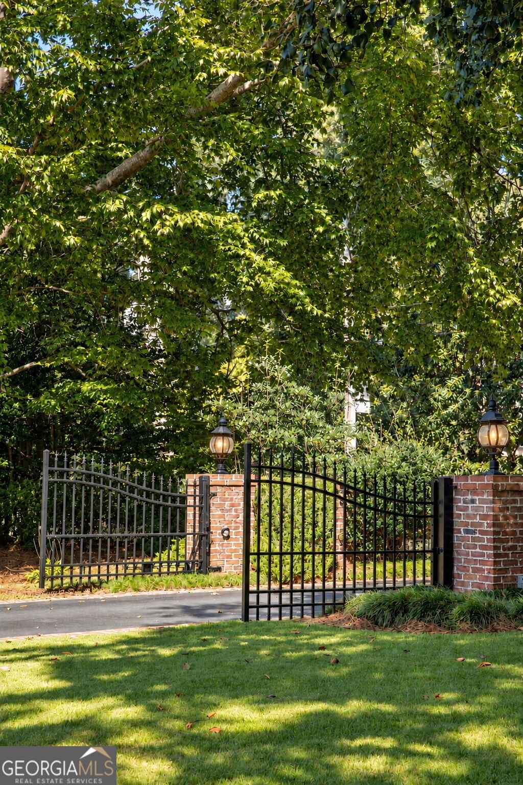 134 Blackland RD NW