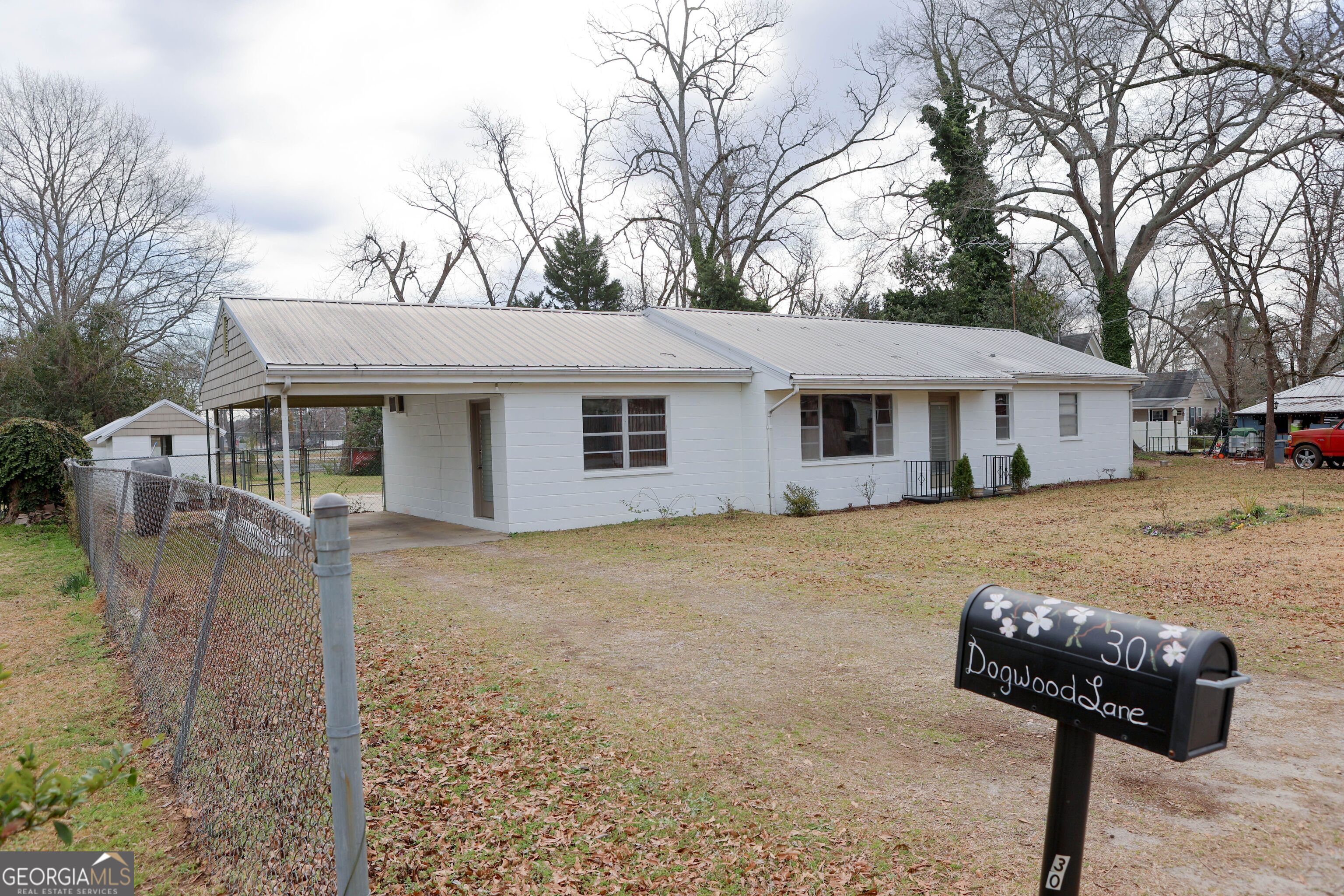 30 Dogwood LN