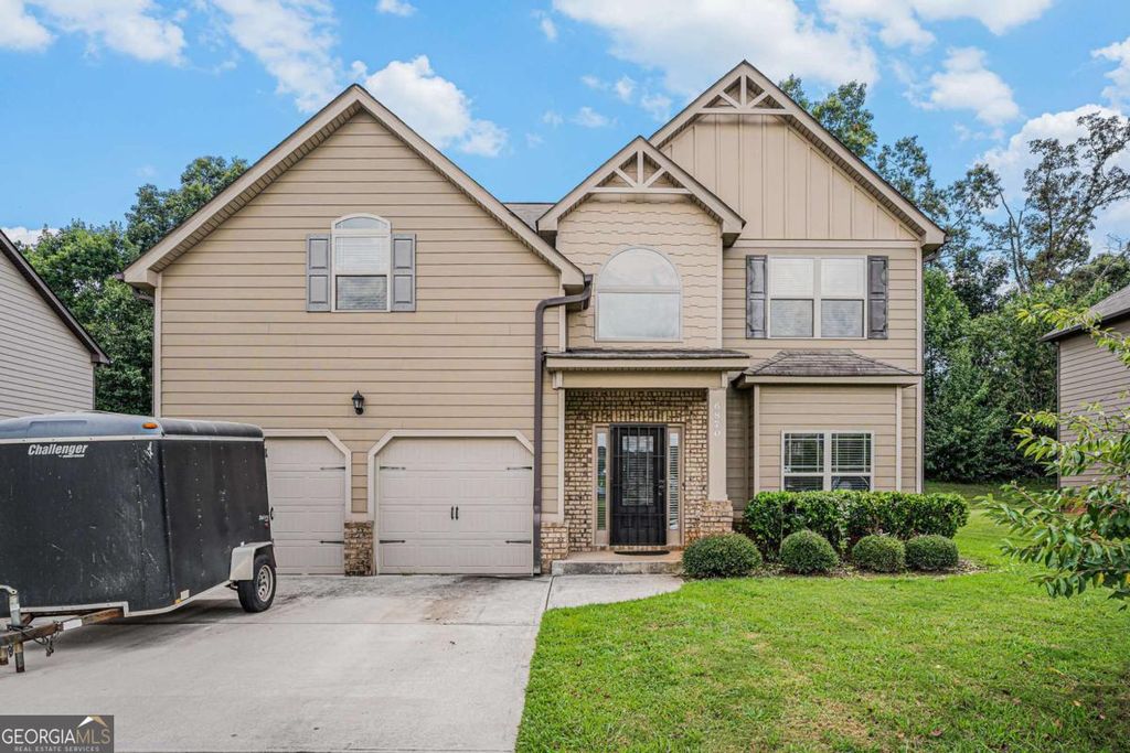 Photo of 6870 Diamond Drive, Rex, GA 30273 (MLS # 10707227)