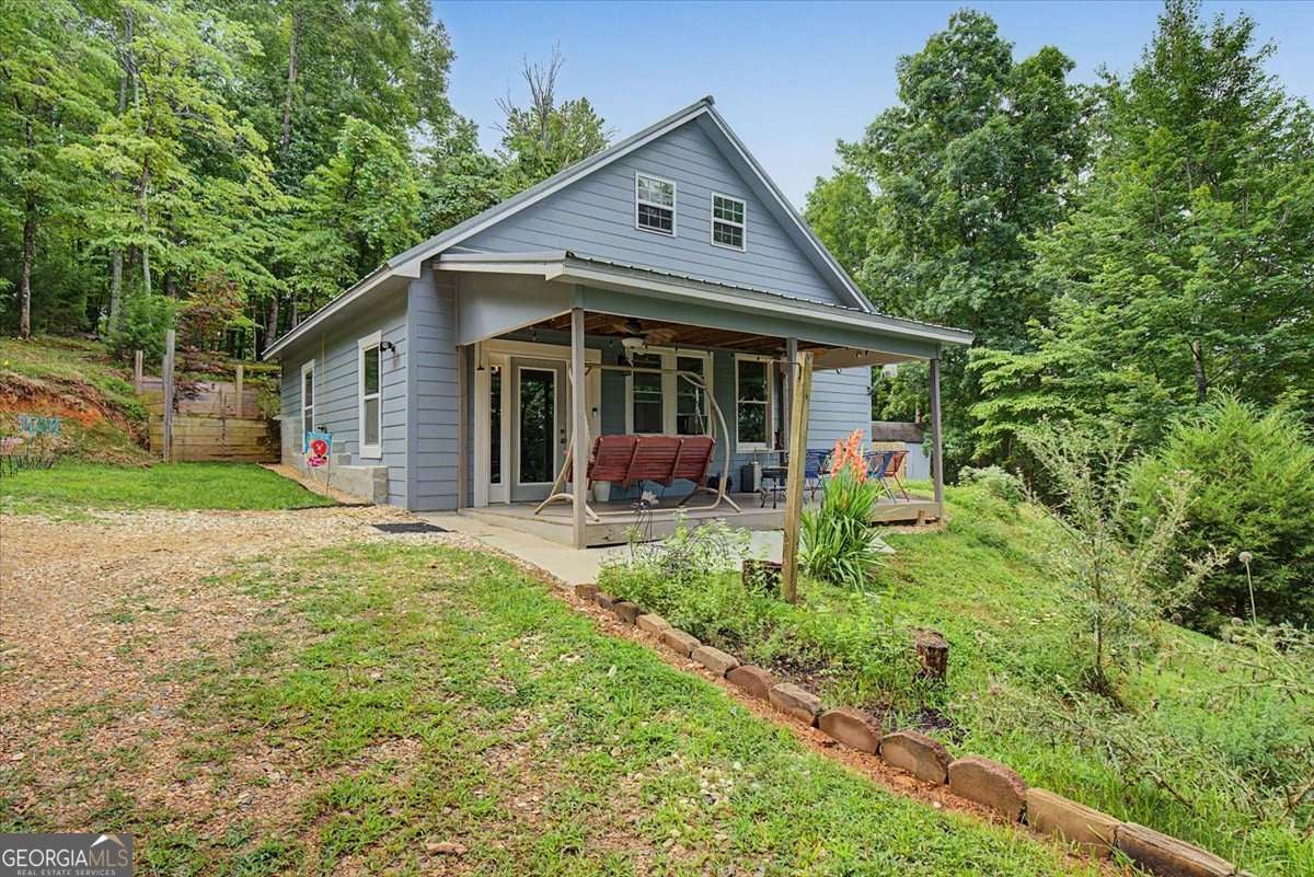 1002 Raccoon RDG NE
