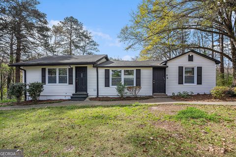 Photo of 1113 Lakeview Drive, Jonesboro, GA 30236 (MLS # 10632731)