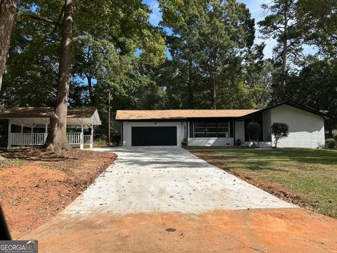 Photo of 45 Circle Drive, Hampton, GA 30228 (MLS # 10663718)