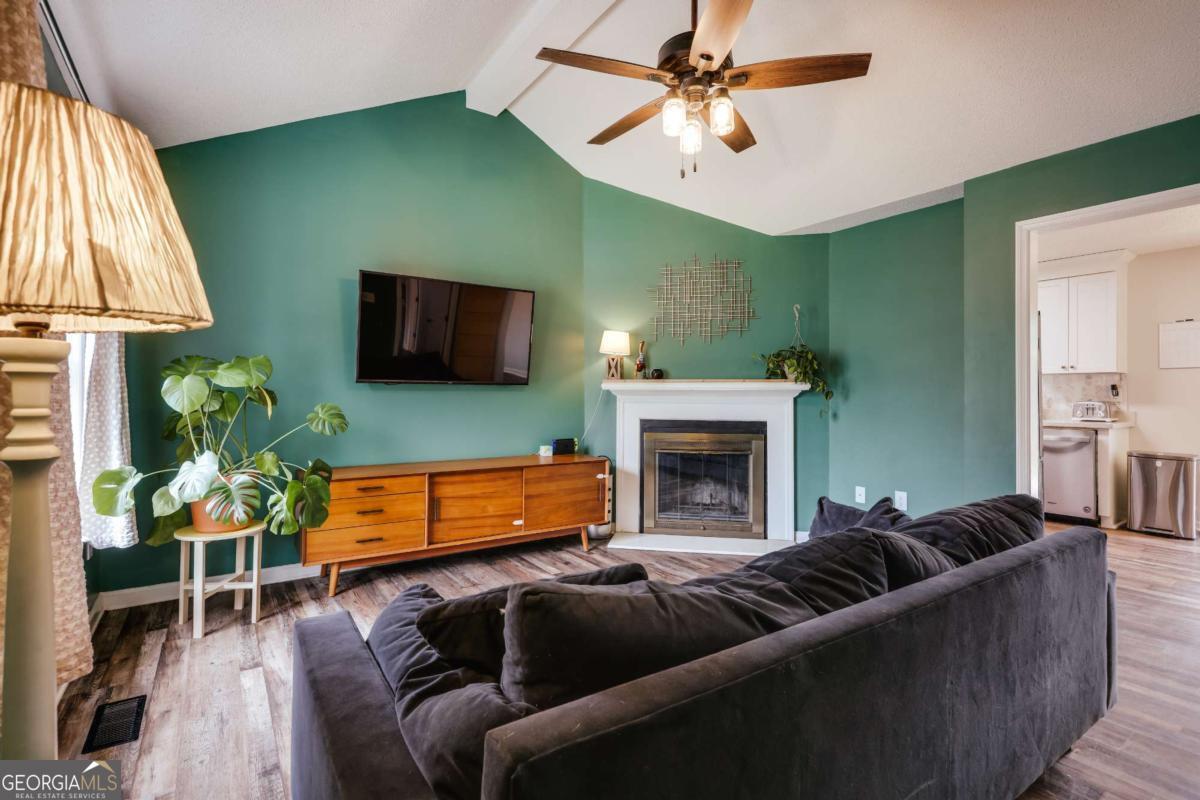 149 Hunters Crossing RD