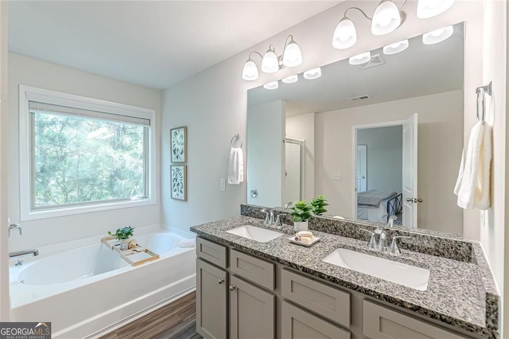 104 Mirage DR