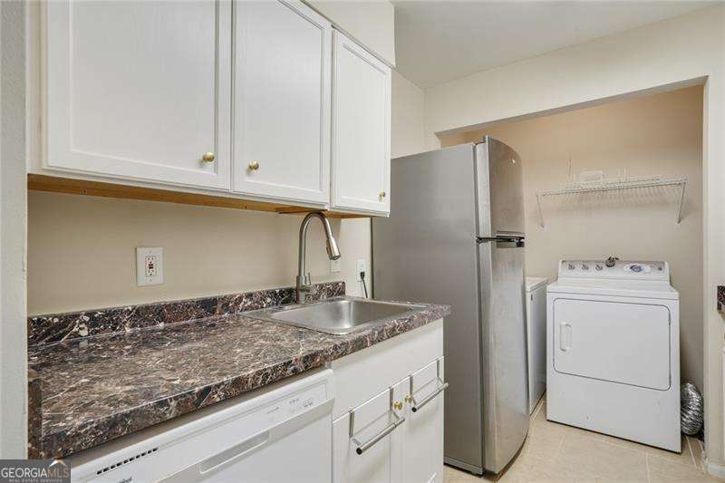 Coral Ridge Commons - Residential Lease