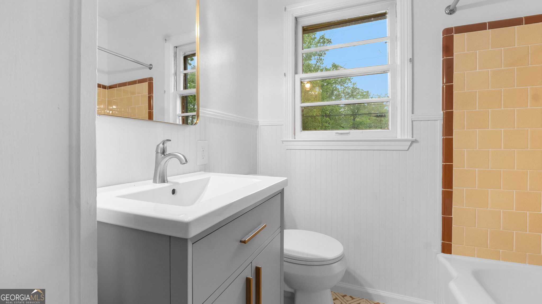 524 Elliott DR NW