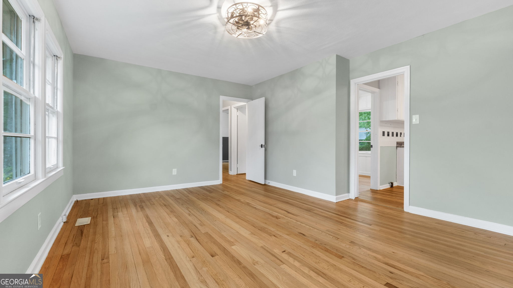 524 Elliott DR NW