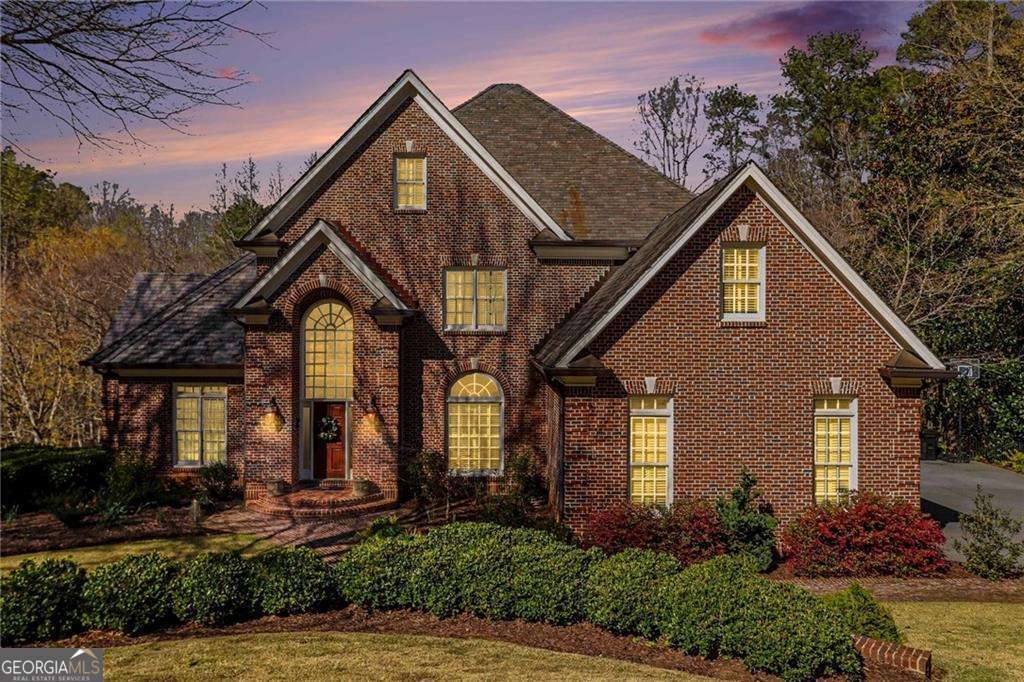 1645 Misty Oaks DR