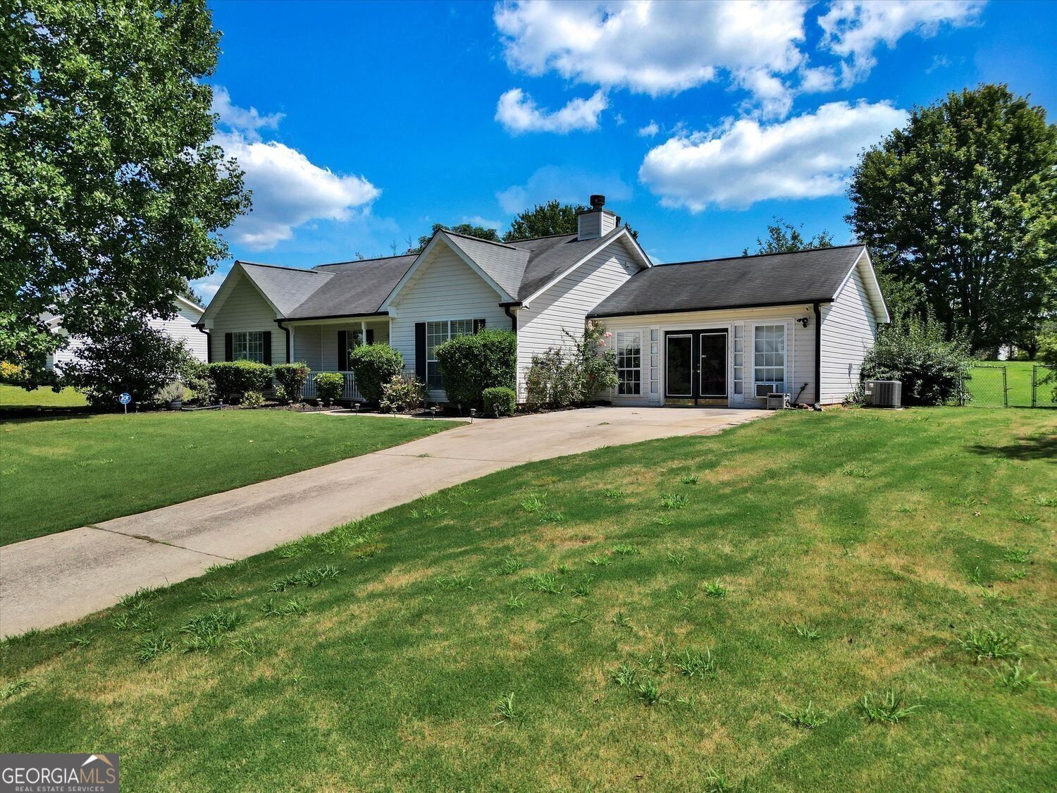 140 Greenleaf DR