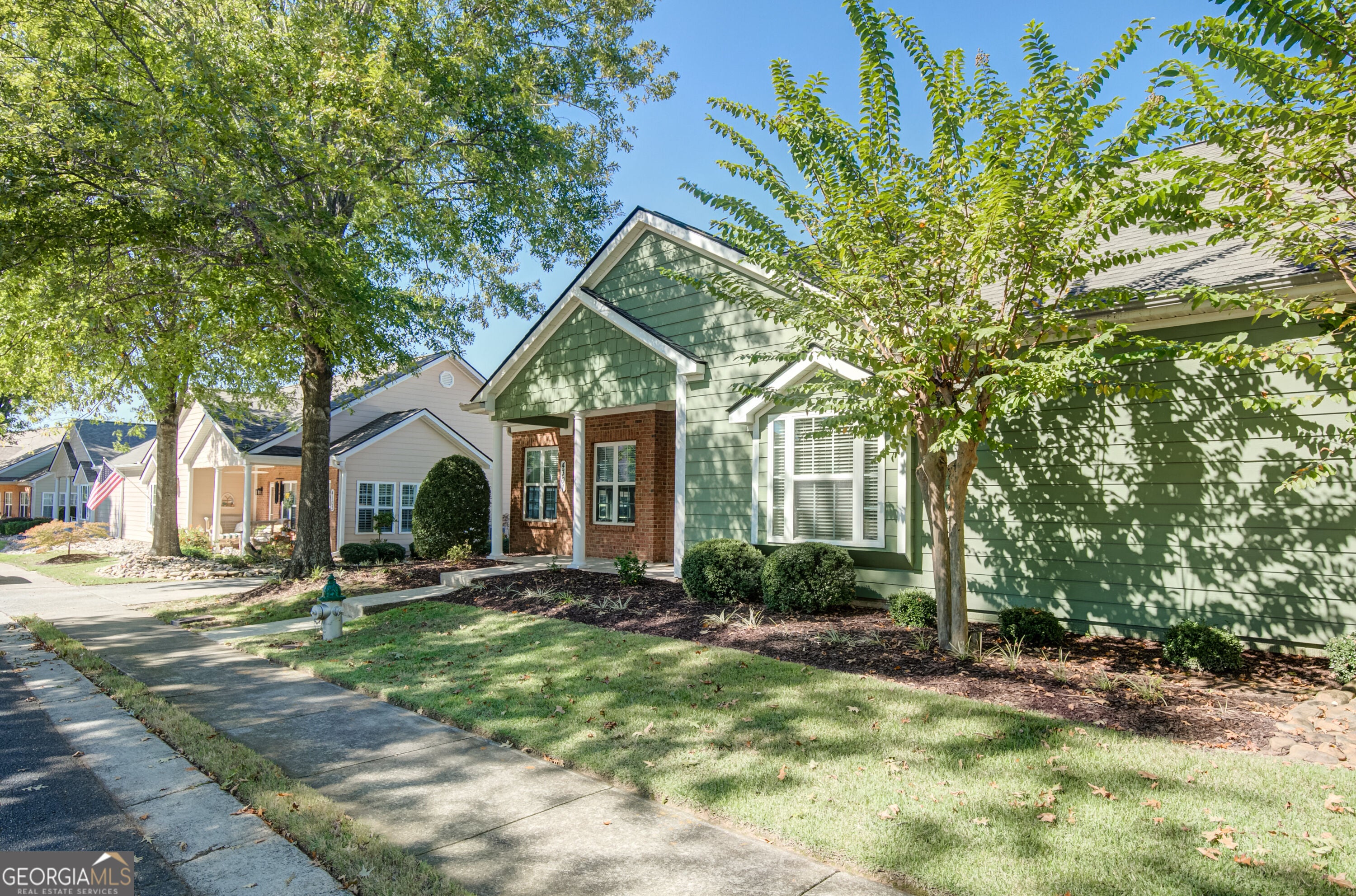 4301 Commonwealth Circle