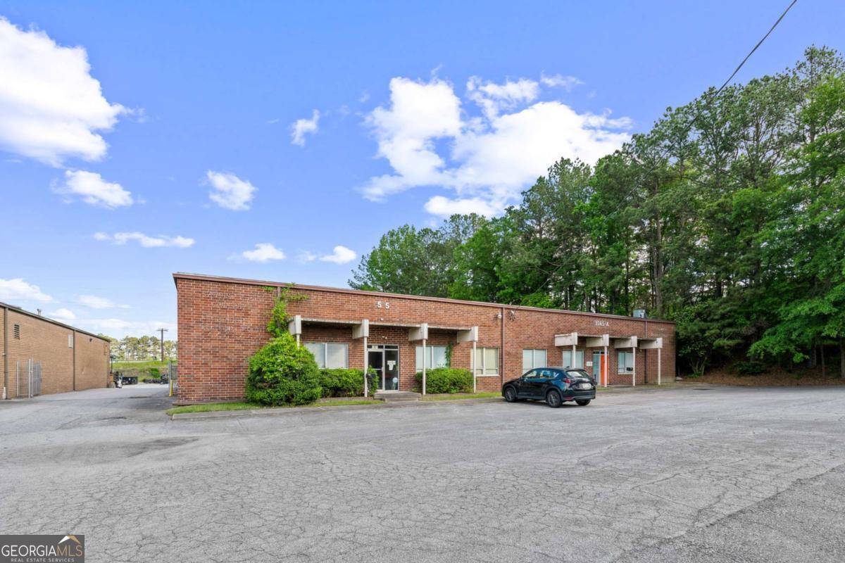 3565 Mccall PL