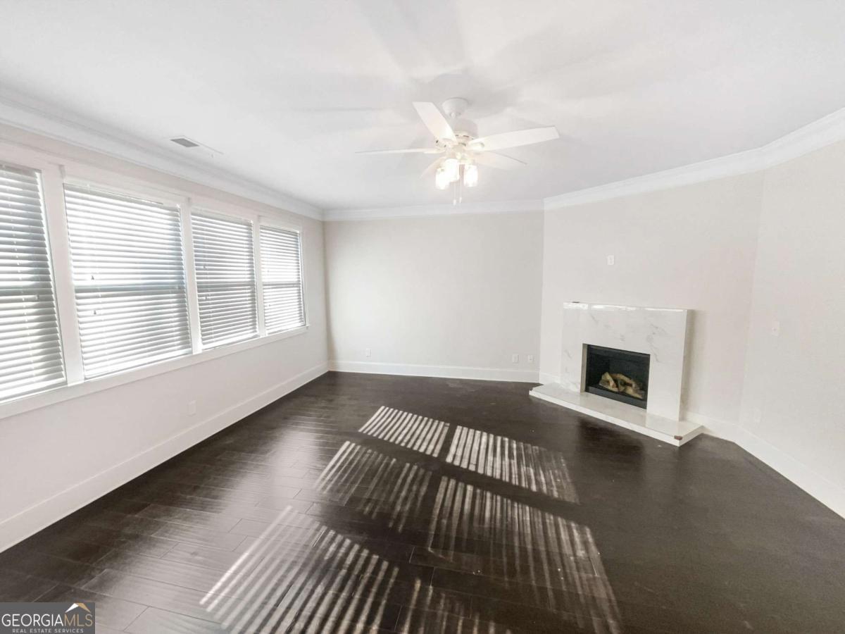 198 Hickory Pointe DR