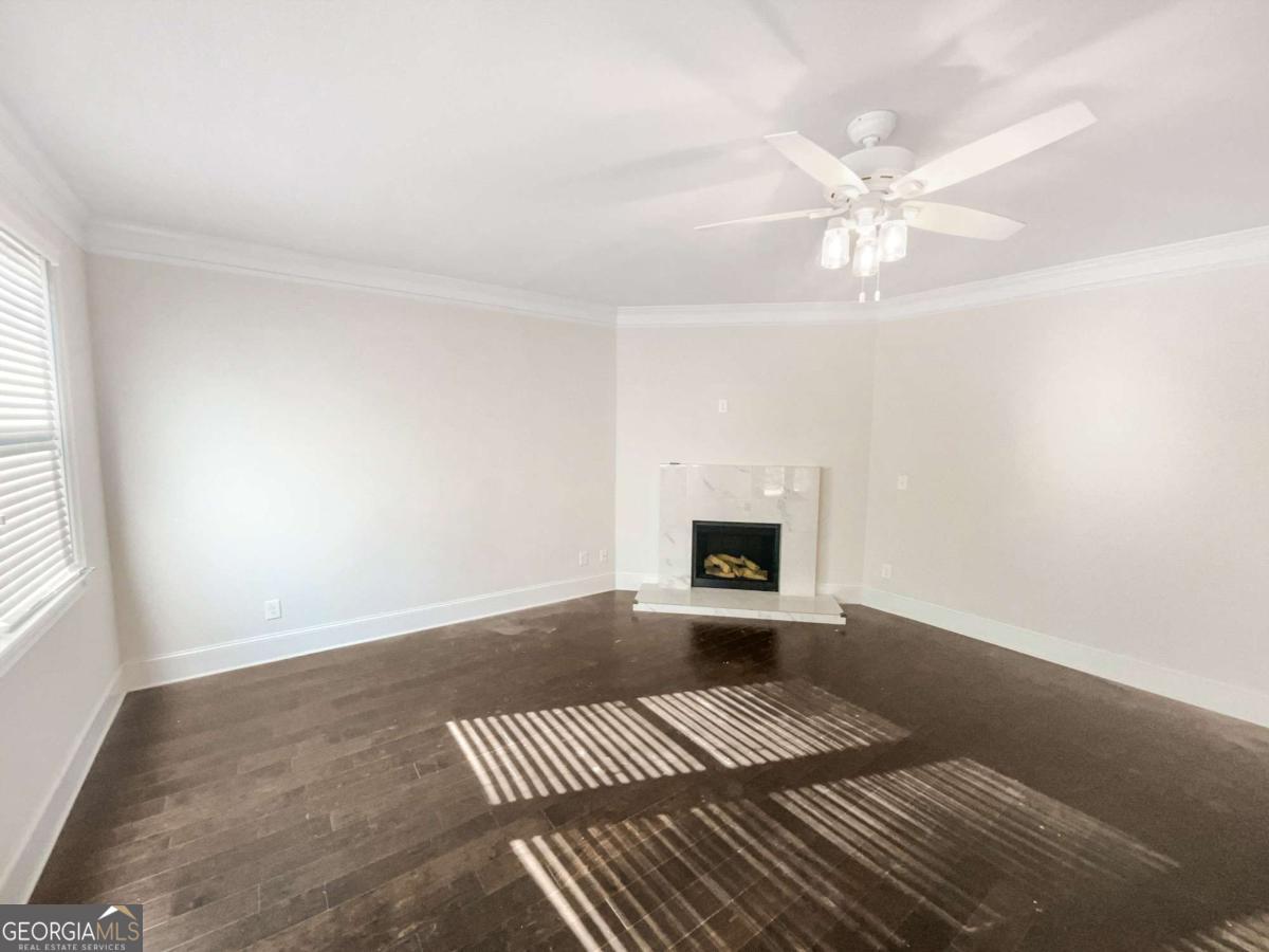 198 Hickory Pointe DR